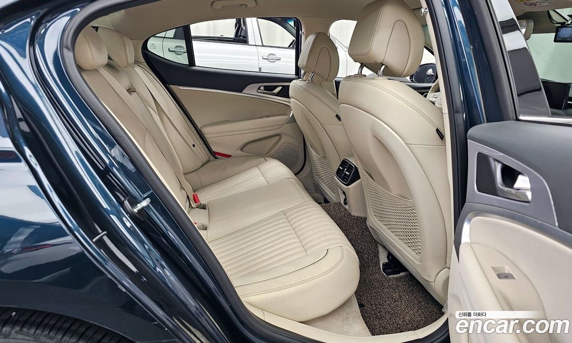 Genesis G70 Gasoline 2.0T 2WD