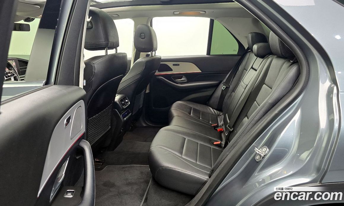 Mercedes Benz GLE-Class GLE300d 4MATIC