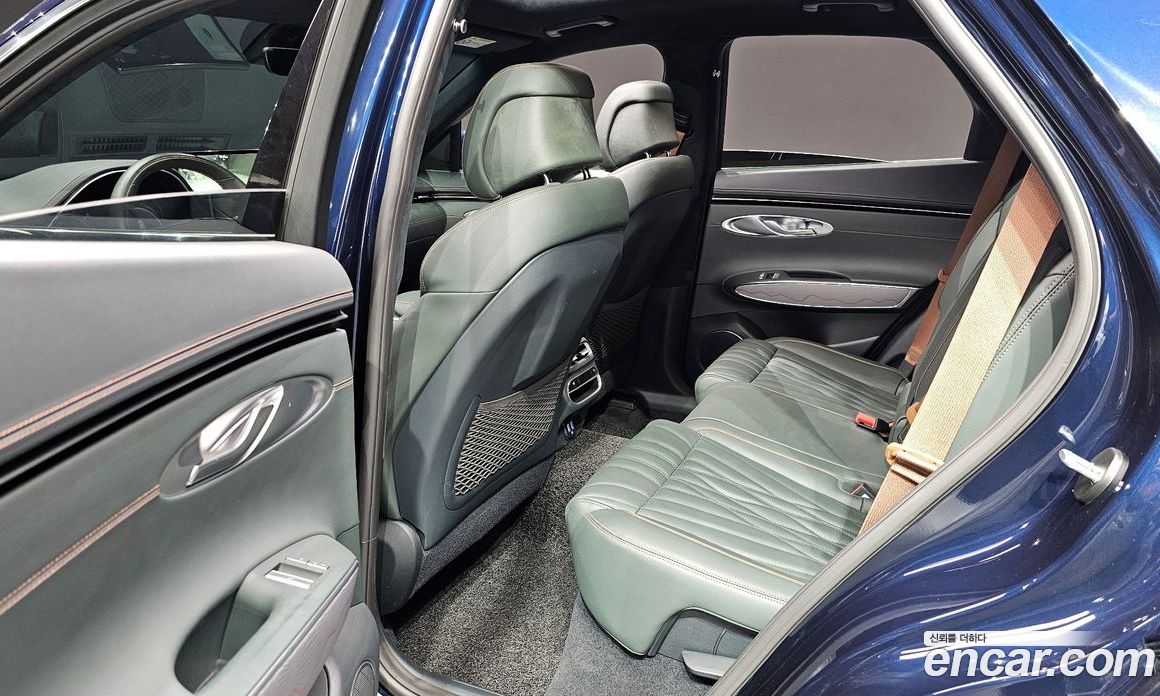 Genesis GV70 2.5T Gasoline 2WD