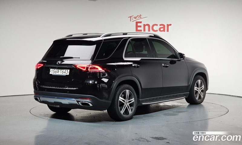 Mercedes Benz GLE-Class GLE300d 4MATIC