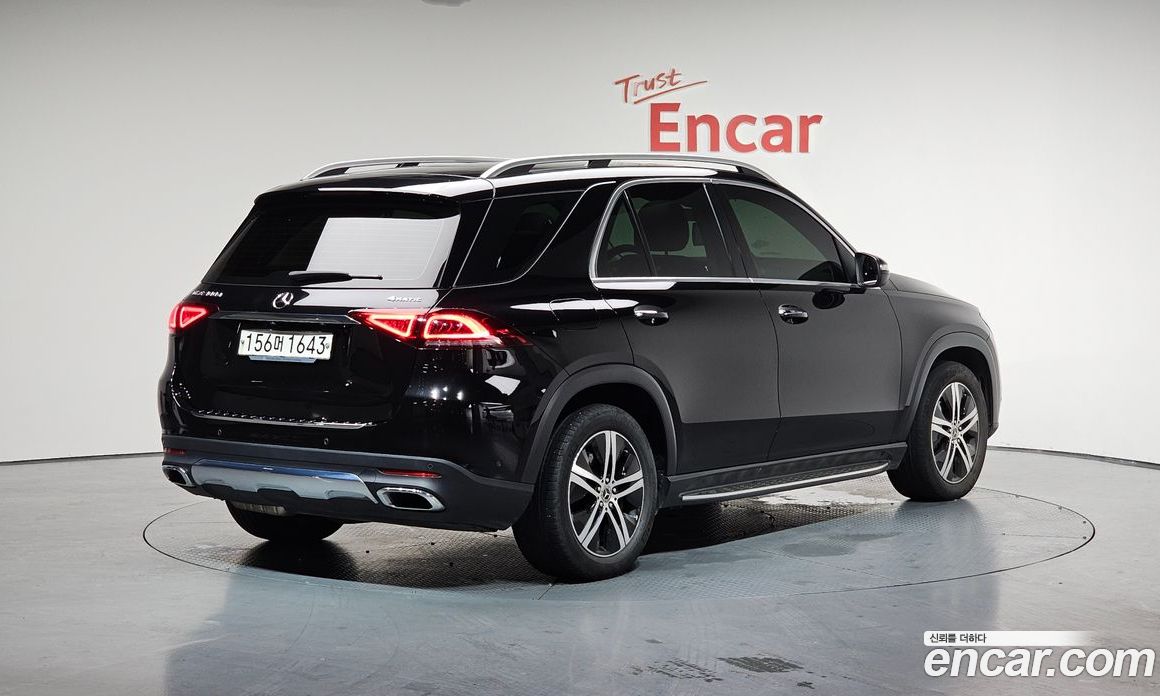 Mercedes Benz GLE-Class GLE300d 4MATIC