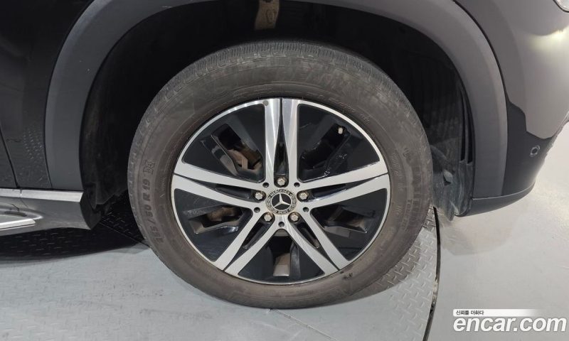 Mercedes Benz GLE-Class GLE300d 4MATIC