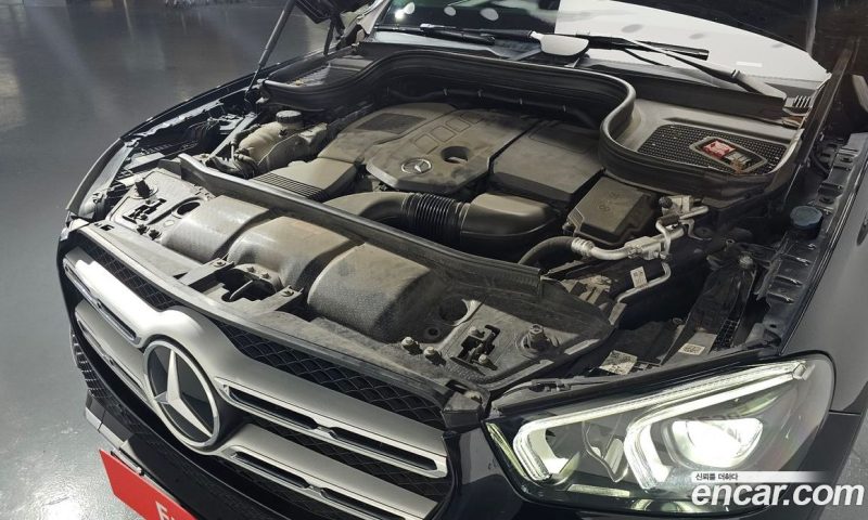 Mercedes Benz GLE-Class GLE300d 4MATIC