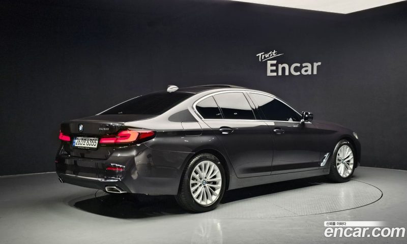 BMW 5-Series i520 Luxury