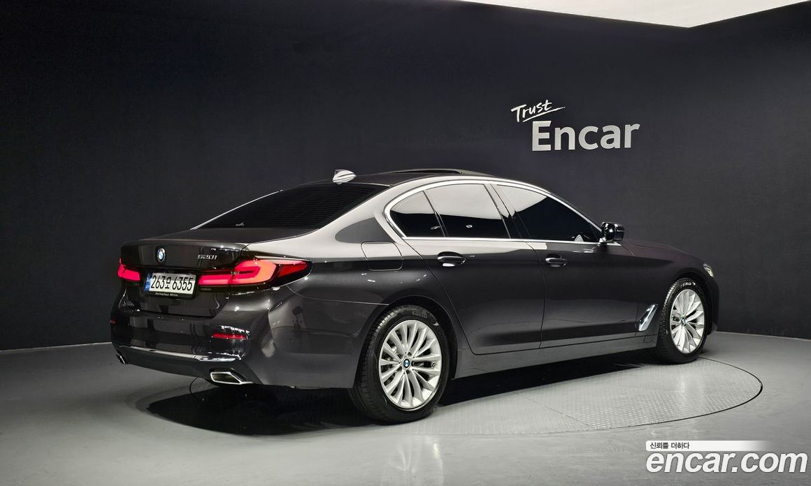 BMW 5-Series i520 Luxury