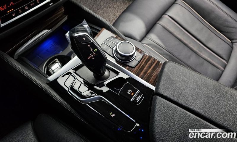 BMW 5-Series i520 Luxury