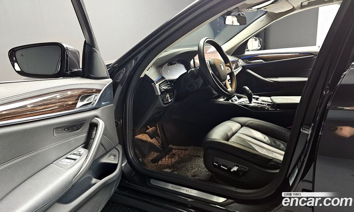 BMW 5-Series i520 Luxury