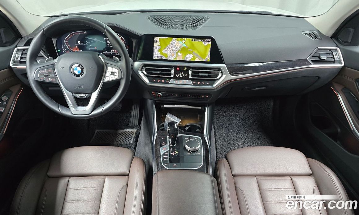 BMW 3-Series i320 Luxury