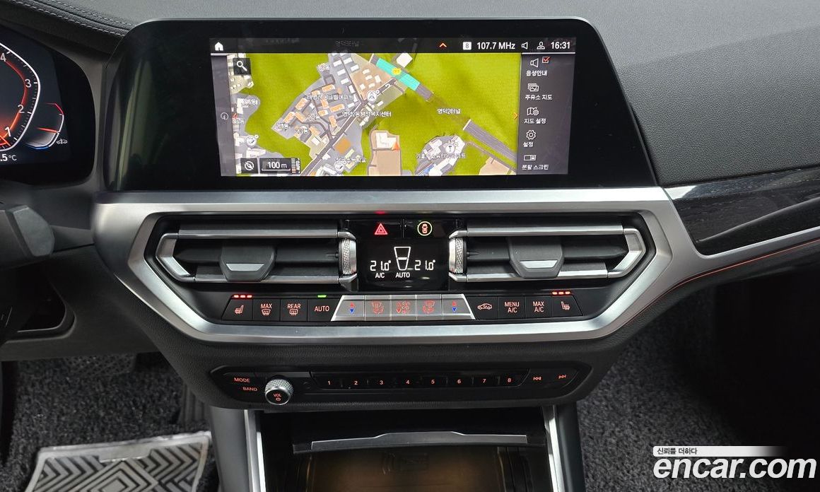 BMW 3-Series i320 Luxury