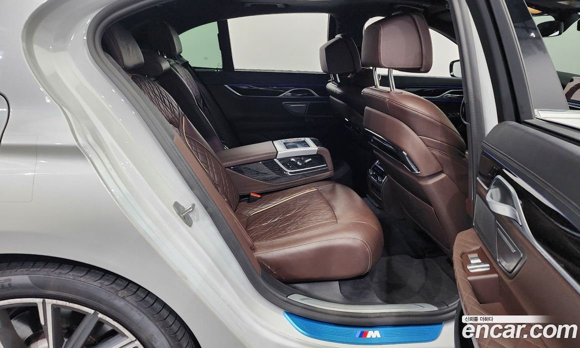 BMW 7-Series 730D xDrive M Sport