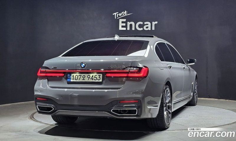BMW 7-Series 740Li xDrive M Sport Package