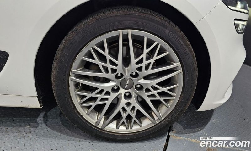 Genesis G70 Gasoline 2.0T 2WD