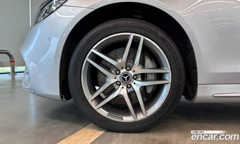 Mercedes Benz S-Class S350 D 4MATIC AMG Line