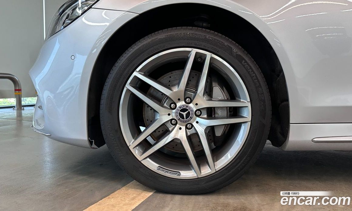 Mercedes Benz S-Class S350 D 4MATIC AMG Line