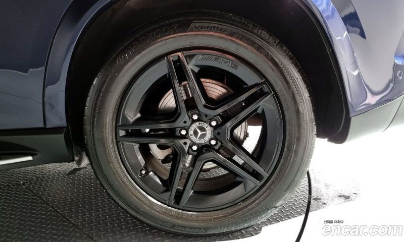 Mercedes Benz GLE-Class GLE300d 4MATIC