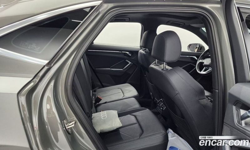 Audi Q3 35 TDI Premium Sportback