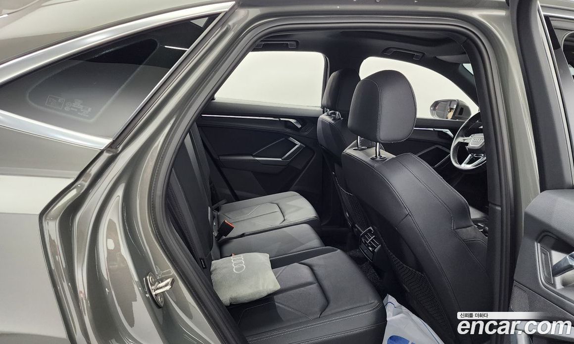 Audi Q3 35 TDI Premium Sportback