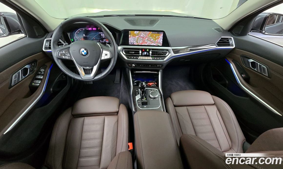 BMW 3-Series i320 Luxury