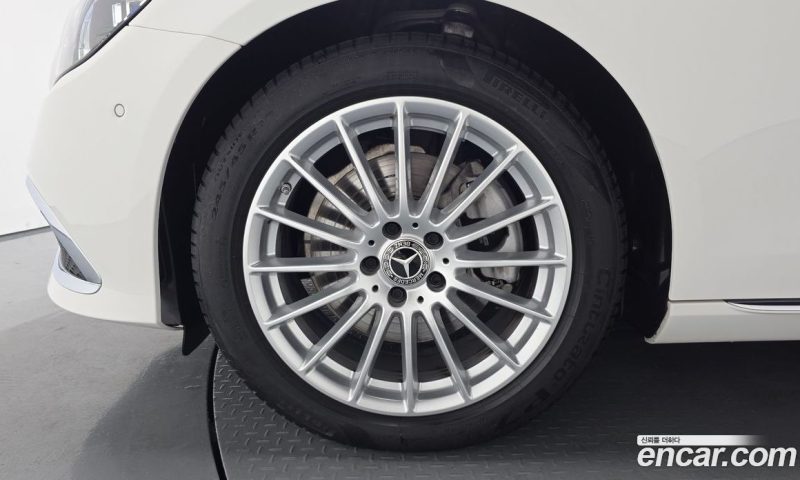 Mercedes Benz E-Class E250 Exclusive