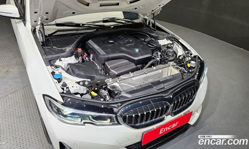 BMW 3-Series i320 Touring Luxury
