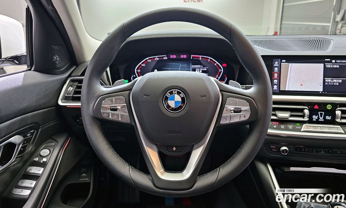 BMW 3-Series i320 Touring Luxury