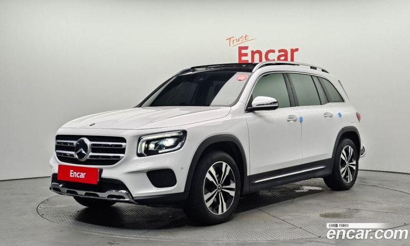 Mercedes Benz GLB-Class GLB220