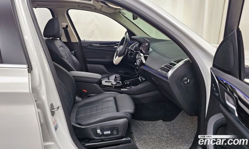 BMW X3 xDrive i20