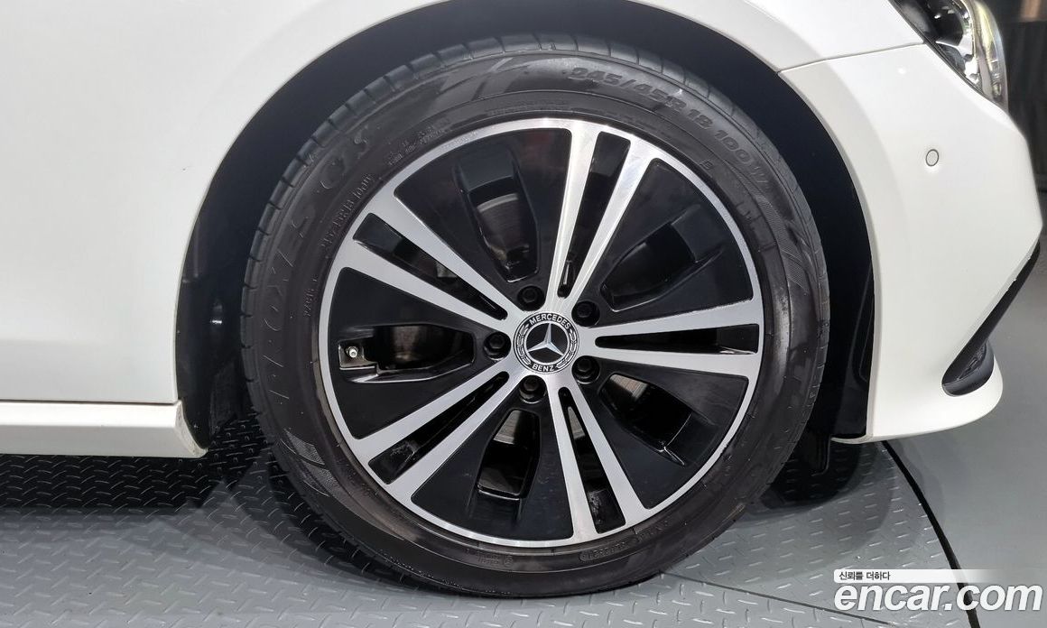 Mercedes Benz E-Class E250 Avantgarde