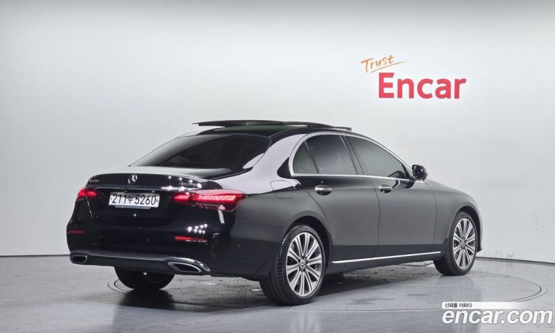 Mercedes Benz E-Class E450 4MATIC Exclusive