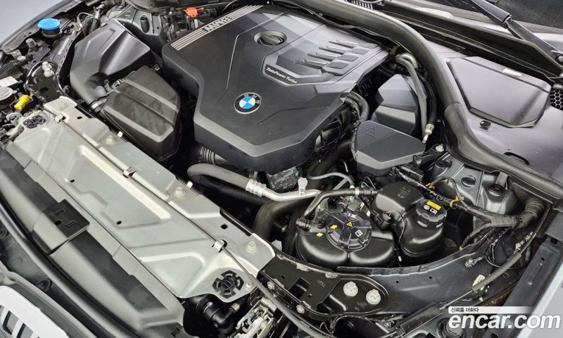 BMW 3-Series i320 Luxury