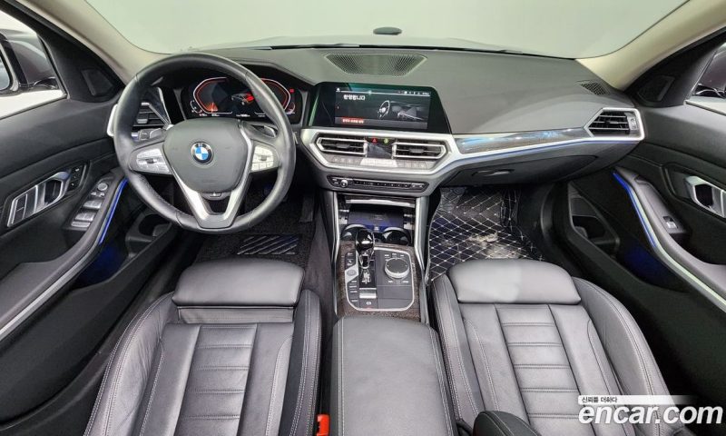 BMW 3-Series i320 Luxury