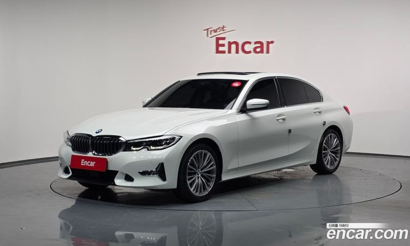 BMW 3-Series i320 Luxury