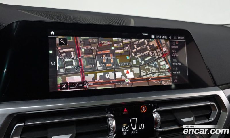BMW 3-Series i320 Luxury