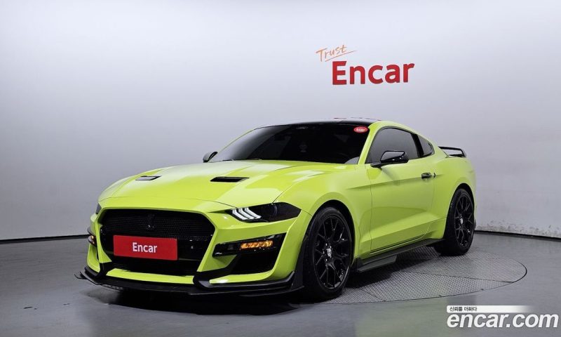 Ford Mustang Coupe