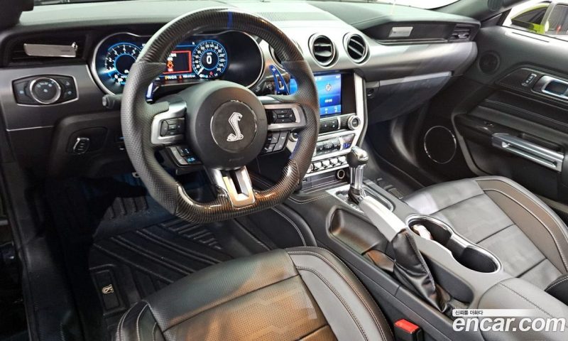 Ford Mustang Coupe