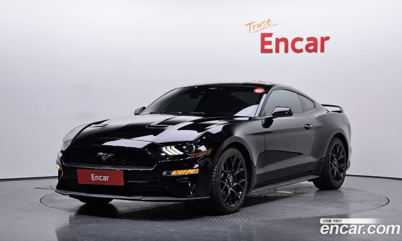 Ford Mustang Coupe