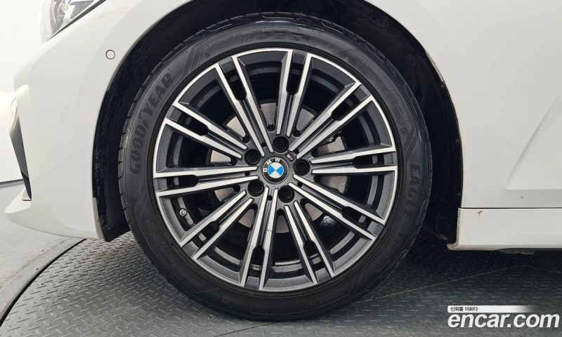 BMW 3-Series i320 M Sport