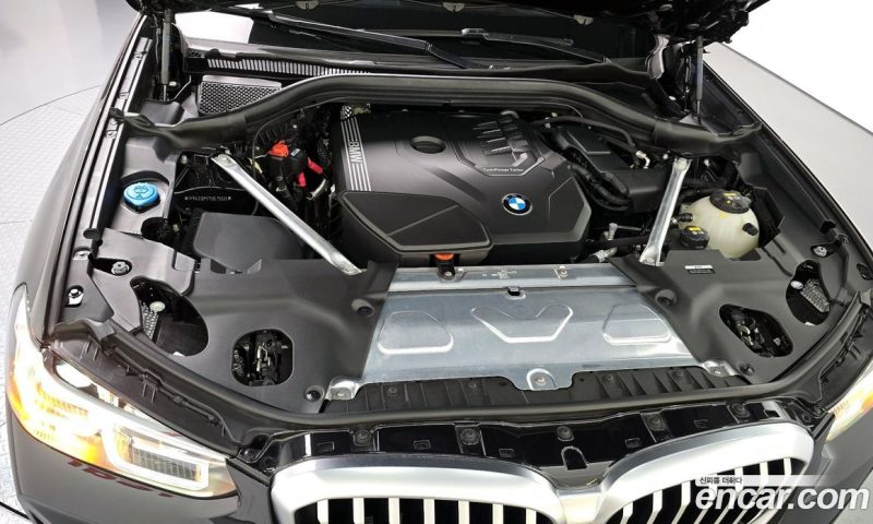 BMW X3 xDrive i20