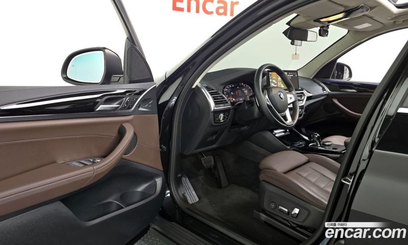 BMW X3 xDrive i20