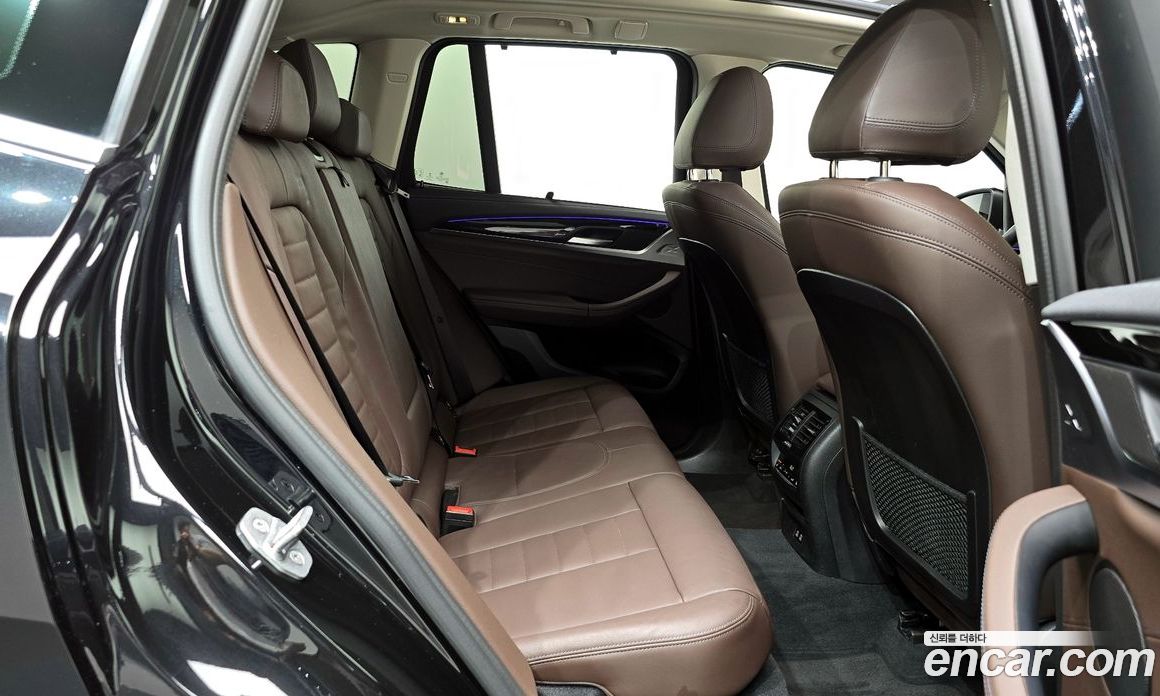 BMW X3 xDrive i20