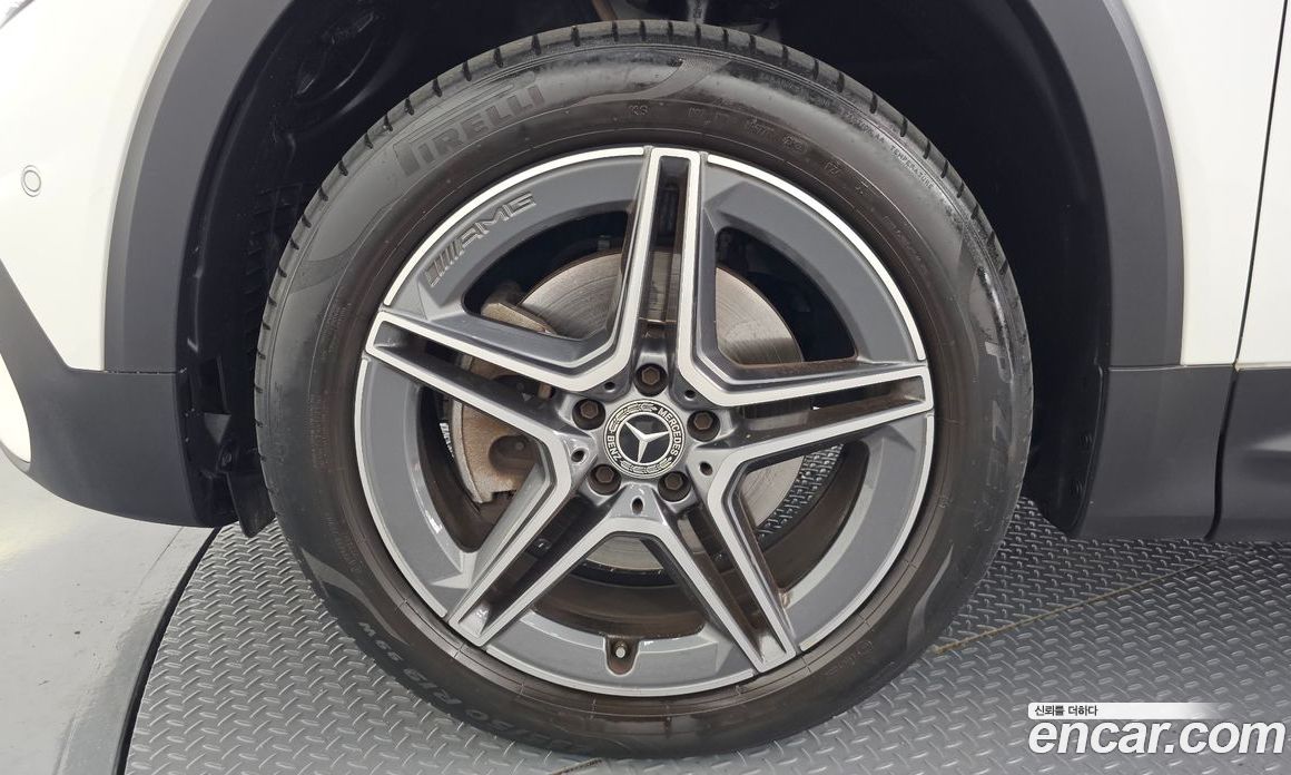Mercedes Benz GLB-Class GLB250 4MATIC