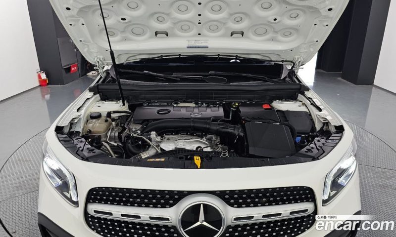 Mercedes Benz GLB-Class GLB250 4MATIC