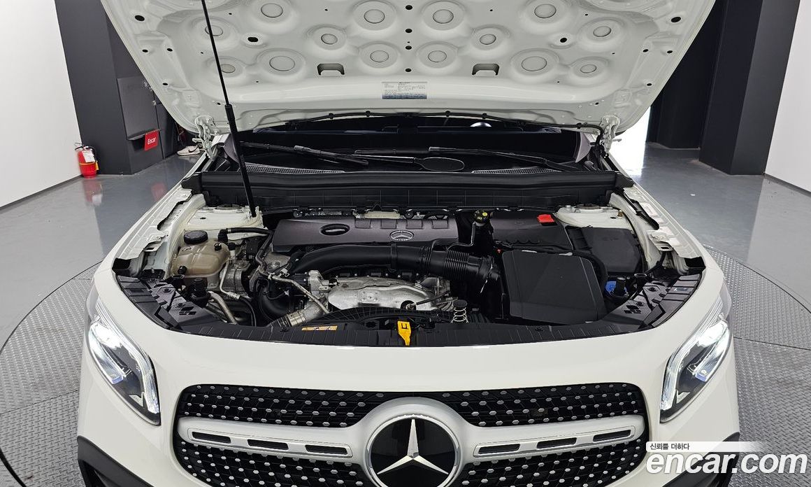 Mercedes Benz GLB-Class GLB250 4MATIC