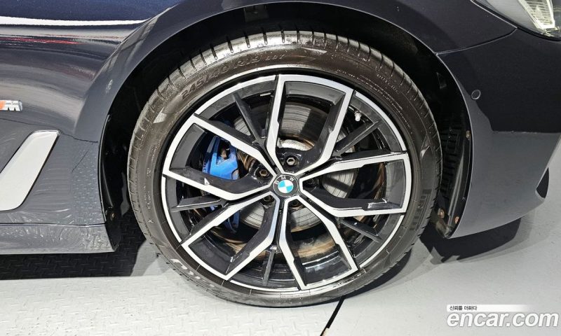BMW 5-Series i530 M Sport Package