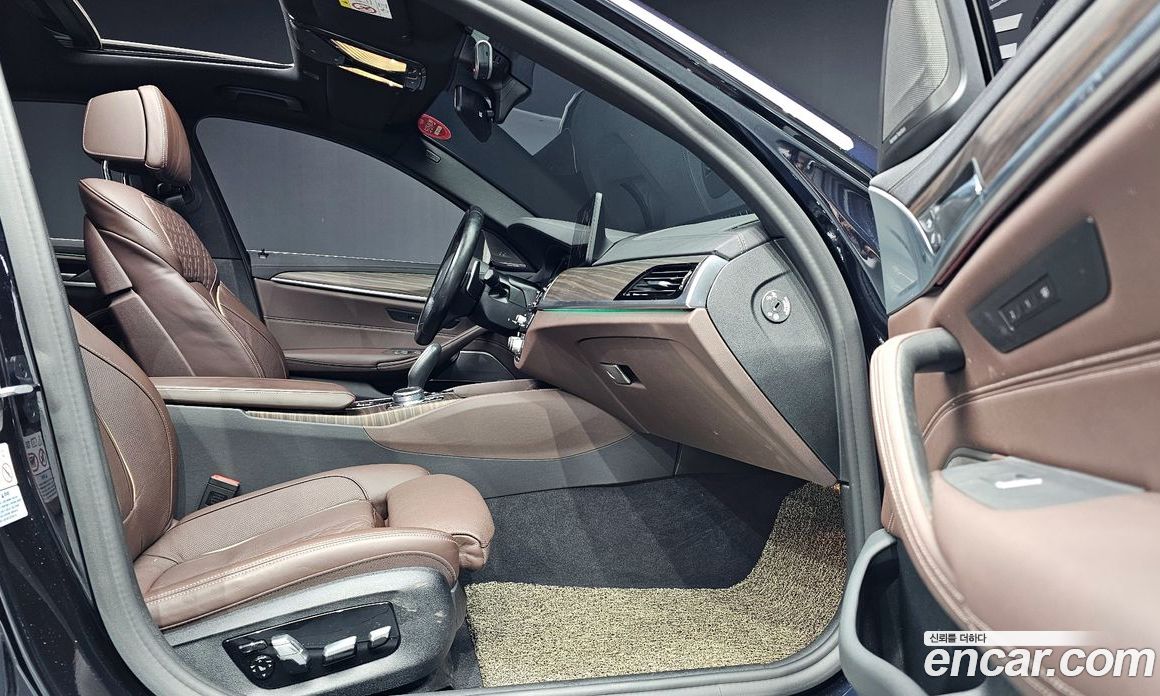 BMW 5-Series i530 M Sport Package