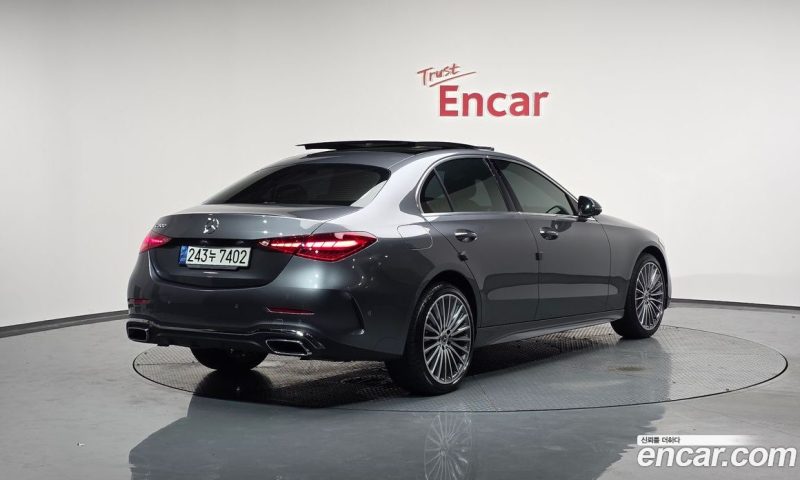 Mercedes Benz C-Class C300 AMG Line