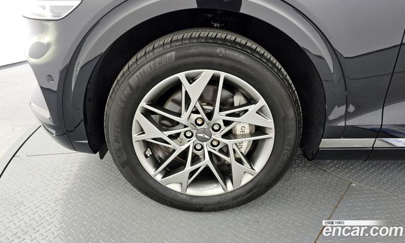 Genesis GV70 2.5T Gasoline AWD