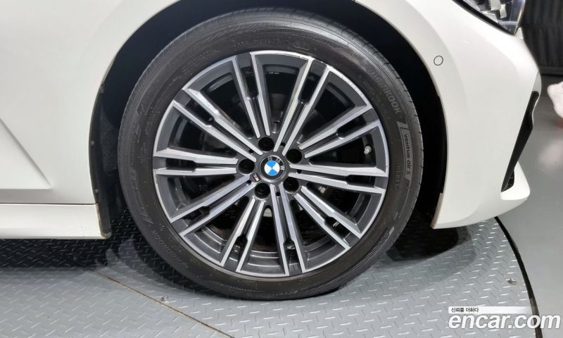 BMW 3-Series i320 M Sport