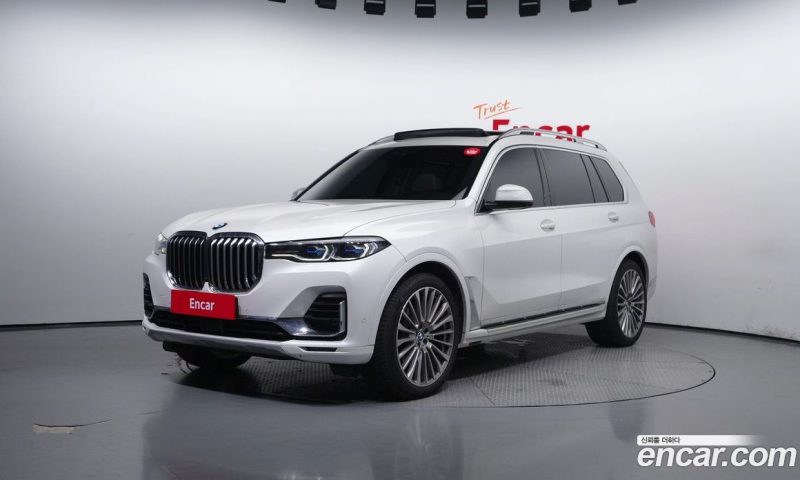BMW X7 xDrive i40 Design Pure Excellence 6-Seater