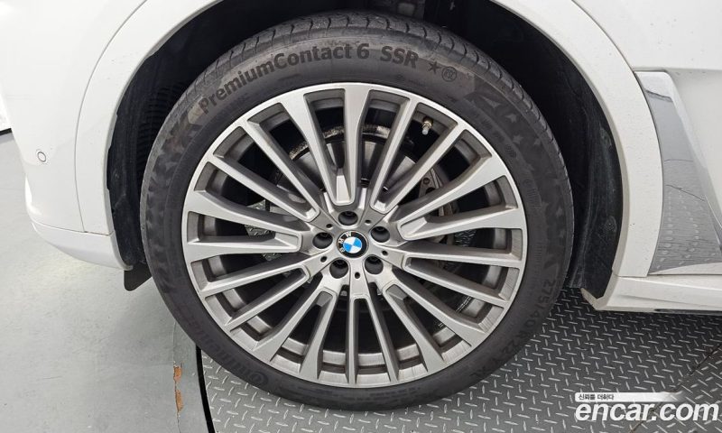 BMW X7 xDrive i40 Design Pure Excellence 6-Seater